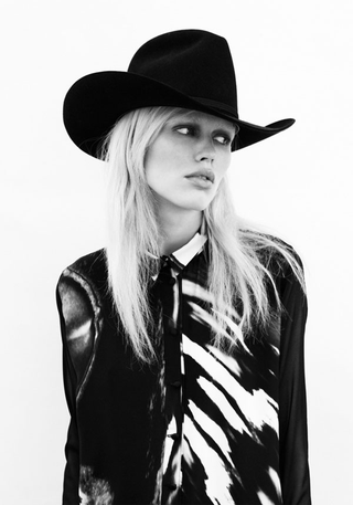 Illustration for article titled The Terrible Rise Of The Lara Stone Lookalikes